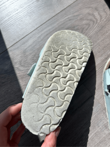 Birkenstock baby blue slippers size 6.5 used - Afbeelding 2 van 5