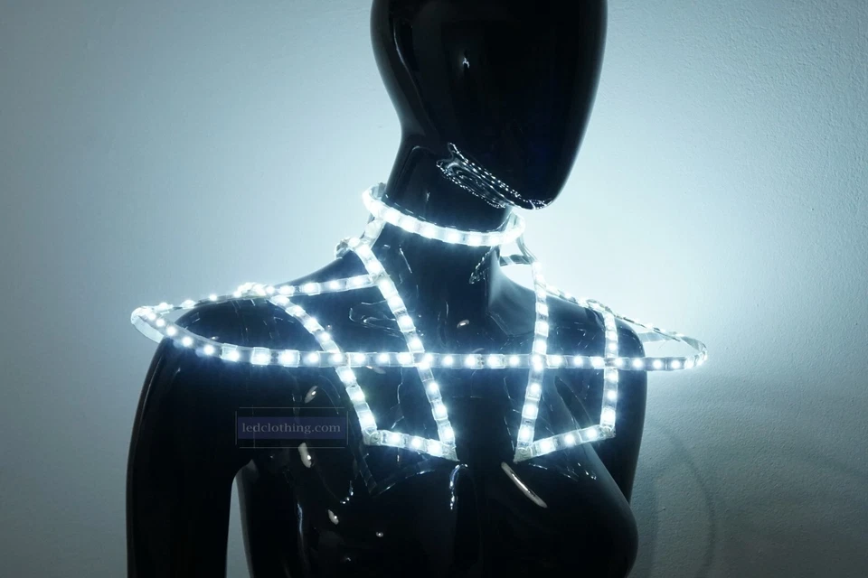 Conjunto Rave Disfraz LED Piezas de Hombro Iluminadas Foto 2 de 4