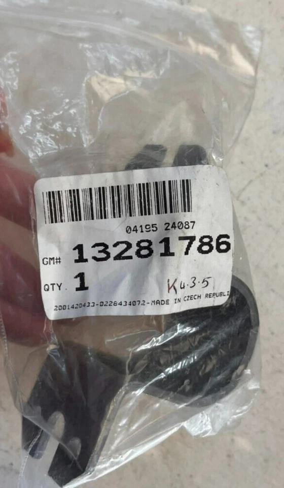 Soporte de barra estabilizadora trasera GM 13281786 para Chevy Impala 14-20 AK Foto 2 de 2