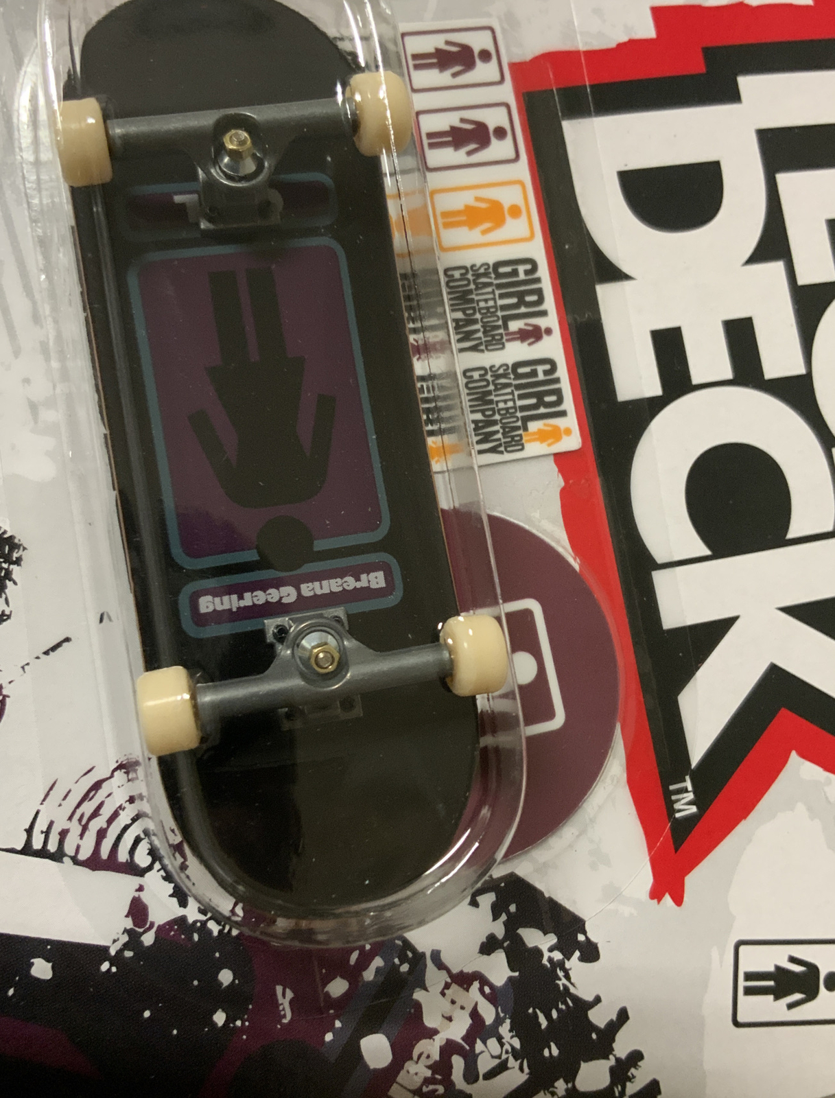 🌻 Tech Deck Girl Skateboard Company Breana Geering Fingerboard 🆕