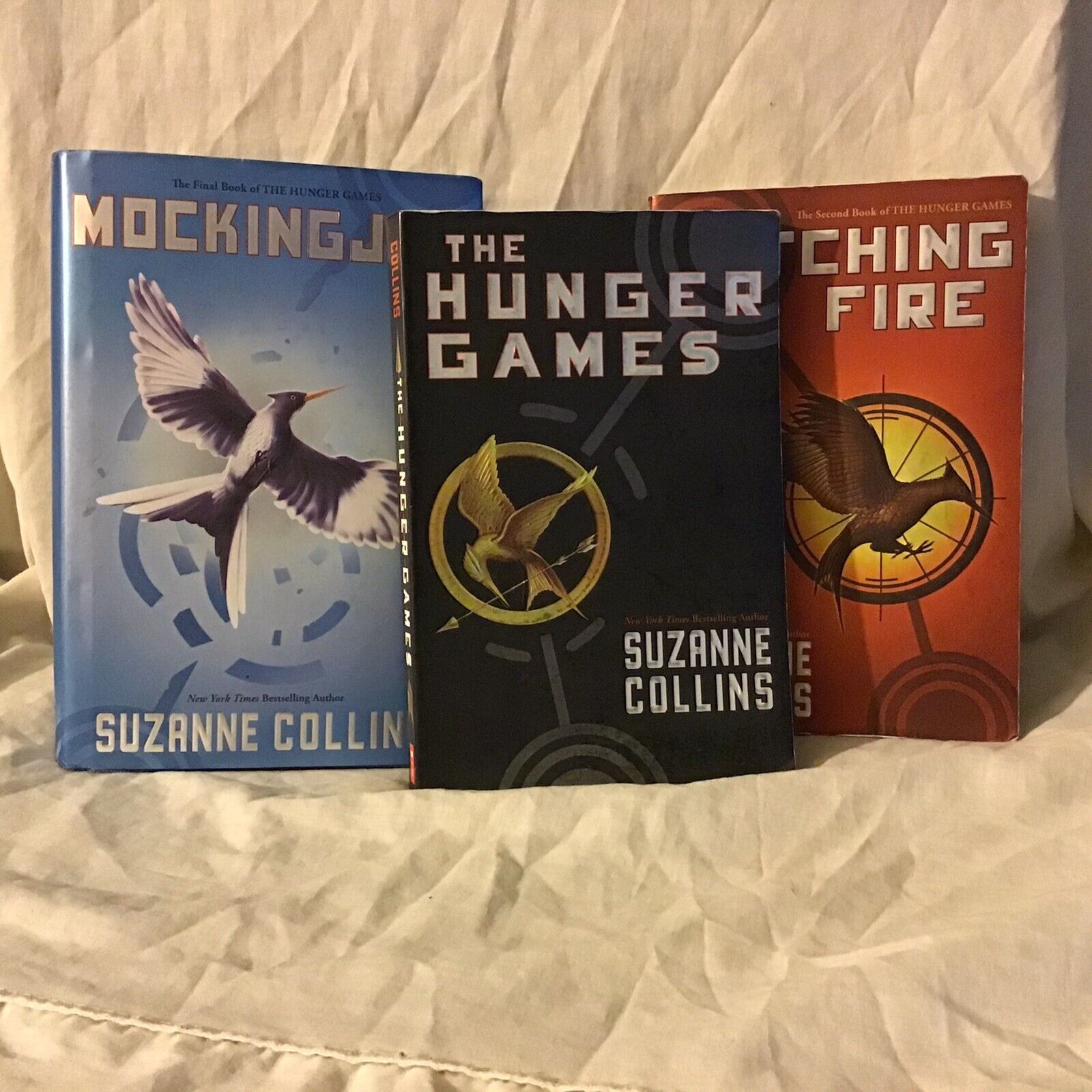 The Hunger Games Set Mixed Book Lot - Scholastic Press - Books 1-3-  Complete Set