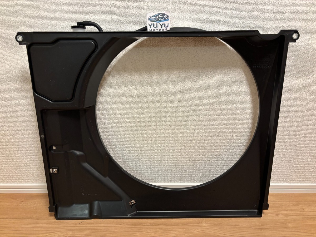 Lexus Genuine LX570 Toyota Land Cruiser J200 Radiator Fan Shroud