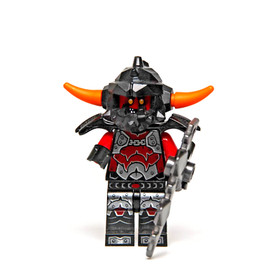 Lego Nexo Knights Minifigure: Ash Attacker Orange Horns 70310 70317 70323(nex005