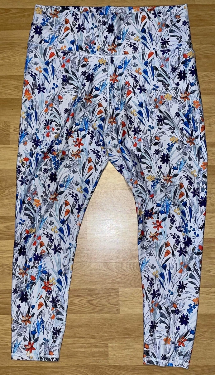 Fabletics white floral best sale leggings