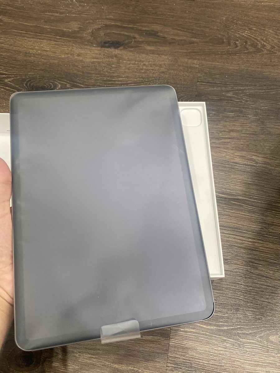 Apple iPad Pro 3rd Gen 128GB, Wi-Fi, 11 in - Space Gray