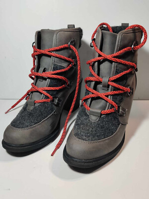Women's Size 9.5 med 2020 Sonoma Kohls boots, Sugarglider Grey with red laces