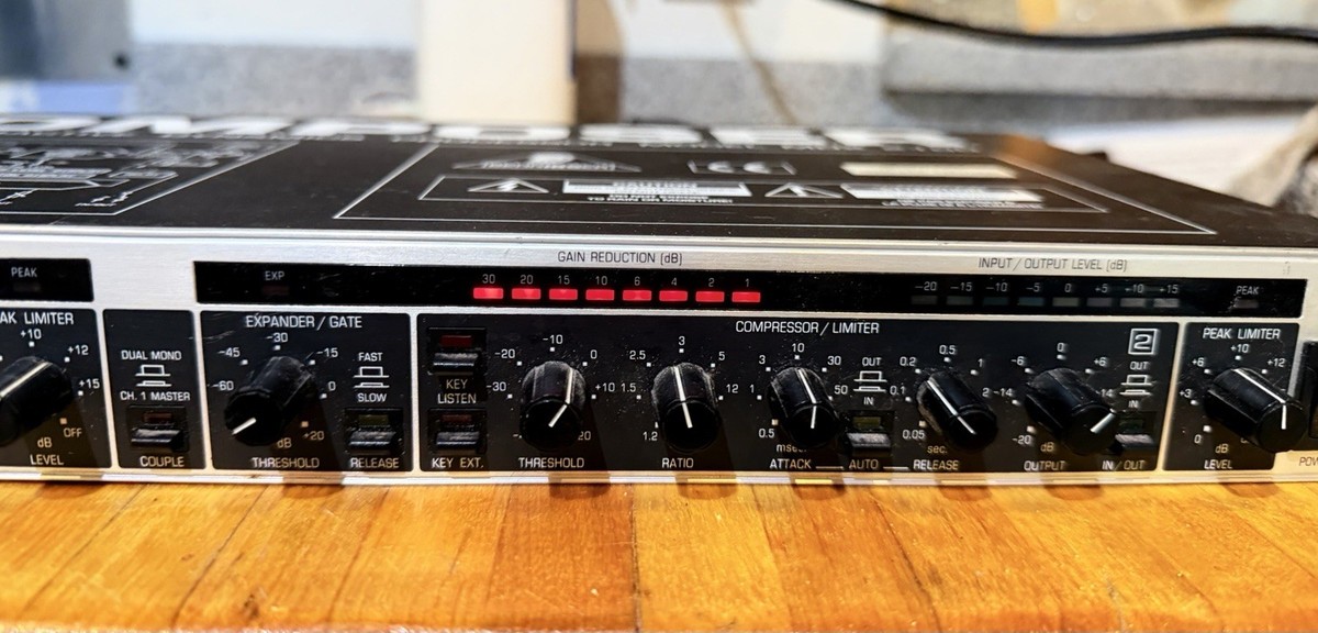 Behringer MDX 2100 Composer Dynamics Processor Compressor/Limiter