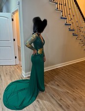 Emerald Green Prom Dress Floor Length Small/Medium NEVER WORN NEW