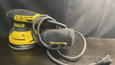 Dewalt DWE6423 5 inch Variable Speed Random Orbit Sander