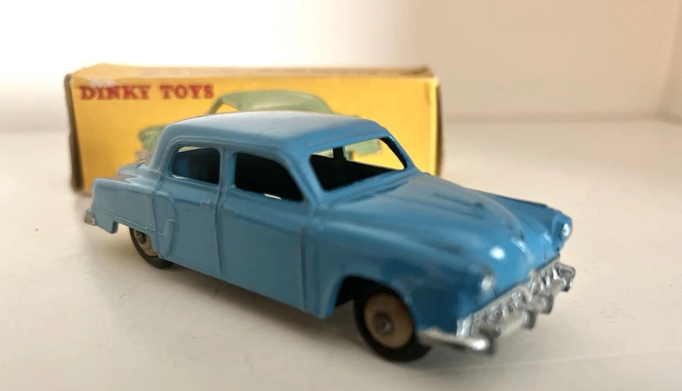 DINKY TOYS STUDEBAKER LAND CRUISER - No. 172 - NEAR MINT W/ORIG BOX - BEAUTIFUL - Image 4 of 4