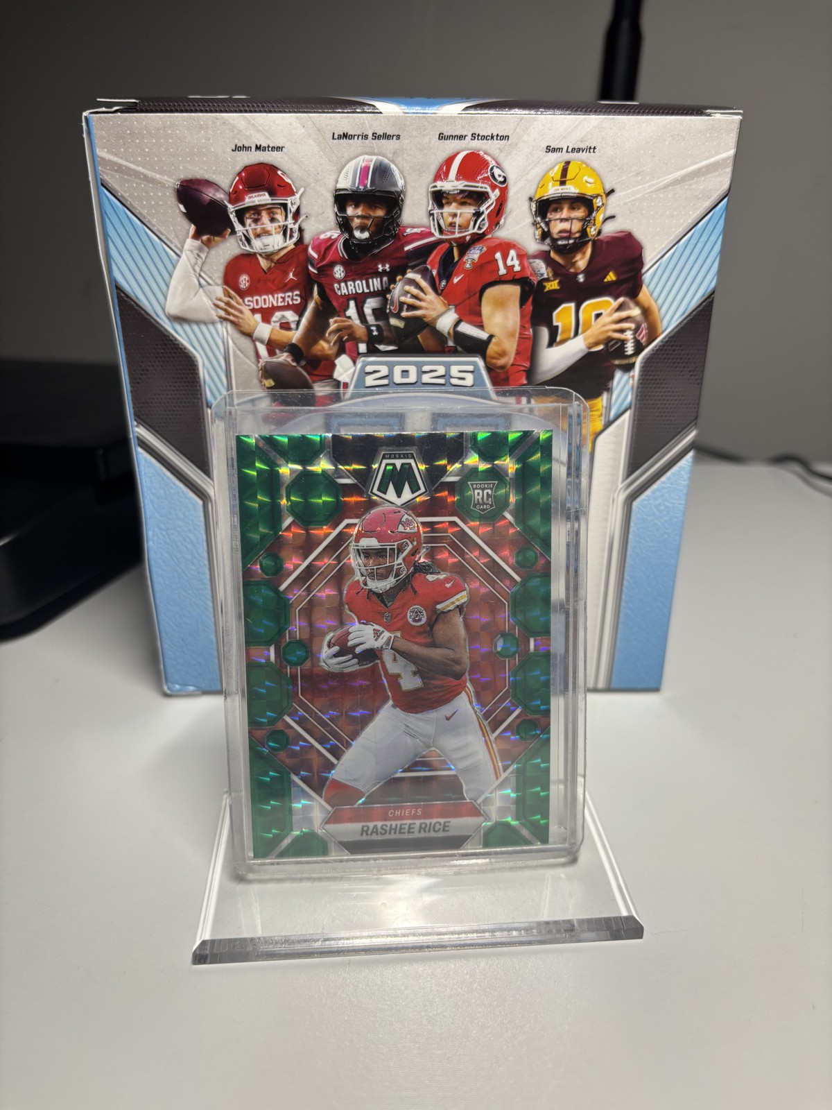 2023 Panini Mosaic - Rookies Rashee Rice #357 Green Mosaic Prizm (RC)