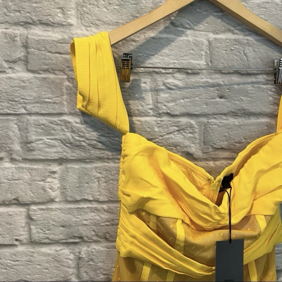 Nuevo con etiquetas Body Revolve NBD para mujer talla mediana The Alano en amarillo canario Foto 4 de 4