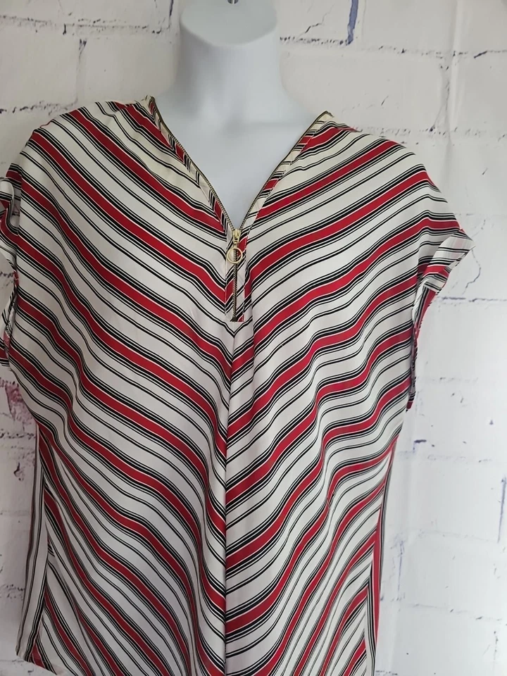 Top Pullover Roz & Ali Multicolor Chevron Rayas 1/2 Cremallera Plus 2X Manga Gorra Foto 2 de 4