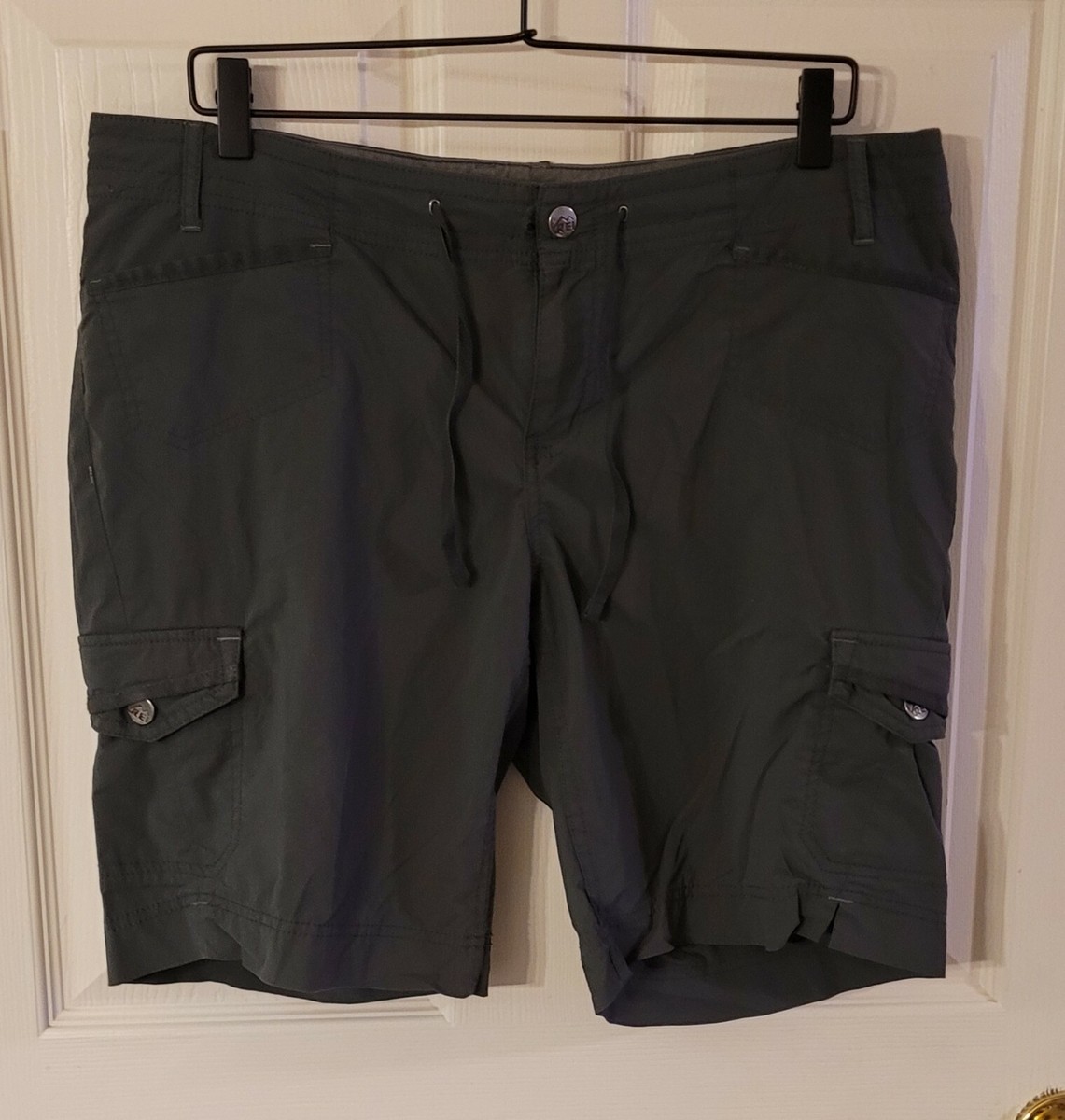 rei mens gray nylon cargo pocket camp hiking shorts 36 waist