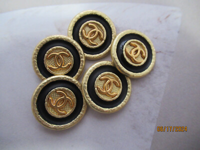 CHANEL 5  GOLD TONE METAL, BLACK  BUTTONS  CC LOGO 23 MM / ALMOST 1'' LOT FIVE