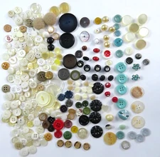 Mixed Lot Vintage Buttons 295 Assorted Material Color Sizes For Sewing Crafts
