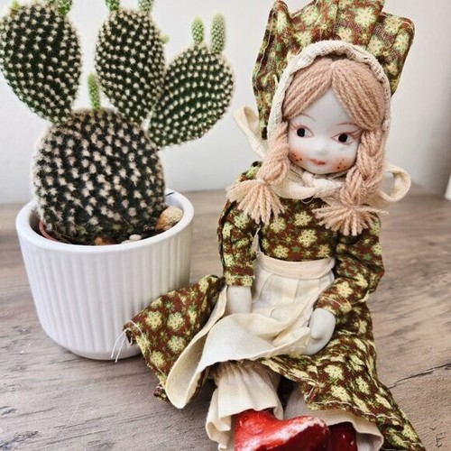 Antique German Porcelain Doll – GUC – 15x7 cm - Picture 3 of 5