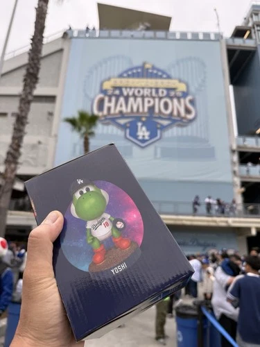 🐸🔵 Yoshi Super Mario LA Dodgers Yamamoto Bobblehead SGA 3/31/26 🔵🐸