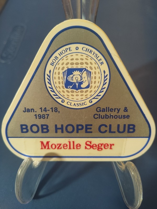 BOB HOPE DESERT CLASSIC early 1987 Bob Hope Club💥 PASS/PIN /BADGE