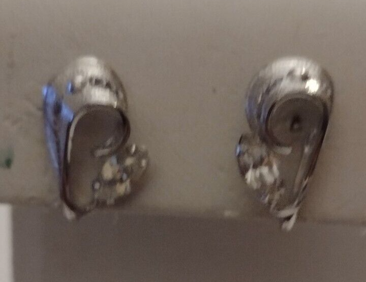 Picture 1 of 6
