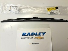 NEW OEM GM  Wiper Washer-Windshield-Blade 152...