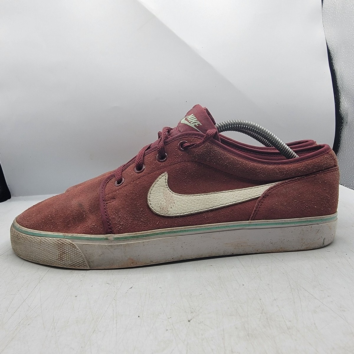 Nike Toki Mens 11.5 Red Sneaker Shoes Walking Skateboarding School