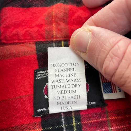 Johnson Woolen Mills Shirt Mens Small Red Plaid Flannel Button Pocket USA Made - Picture 4 of 11