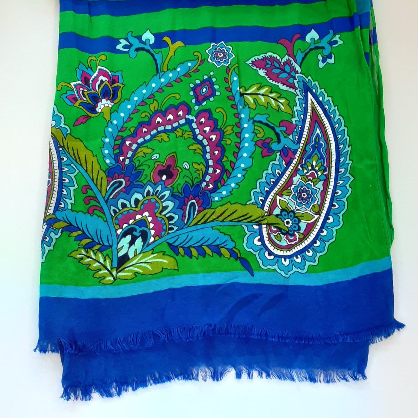Vera Bradley Emerald Paisley Soft Fringe Scarf Green … Gem