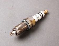 101905601F OEM NUOVO VW Volkswagen 2.5L candele accensione motore Jetta Maggiolino