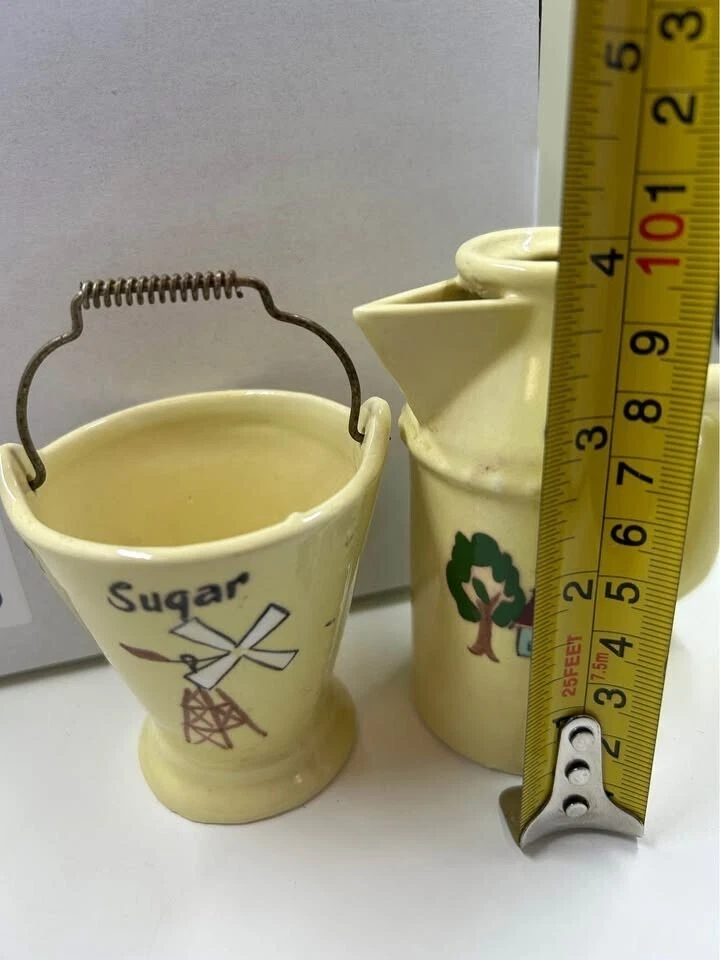Juego Vintage Crema y Azúcar Cerámica Amarilla Estilo Granja con Molino de Viento y Casa de Campo Foto 2 de 3