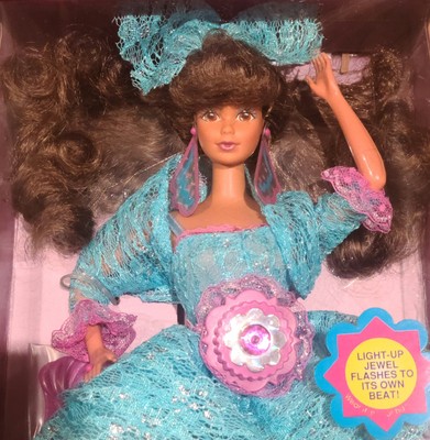 Vintage 1990 Mattel Barbie Doll Lights & Lace Teresa #9727 SEALED