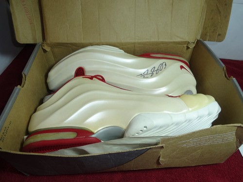 NIKE ALPHA PROJECT EDDY CURRY AUTOGRAPH CHICAGO BULLS 17 SIGNED BASKETBALL SHOES - Picture 3 of 18
