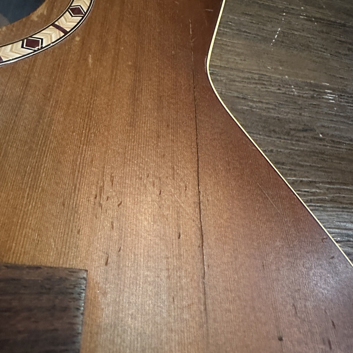 Art Lutherie Folk Cedar Antique Burst Acoustic Guitar -E990
