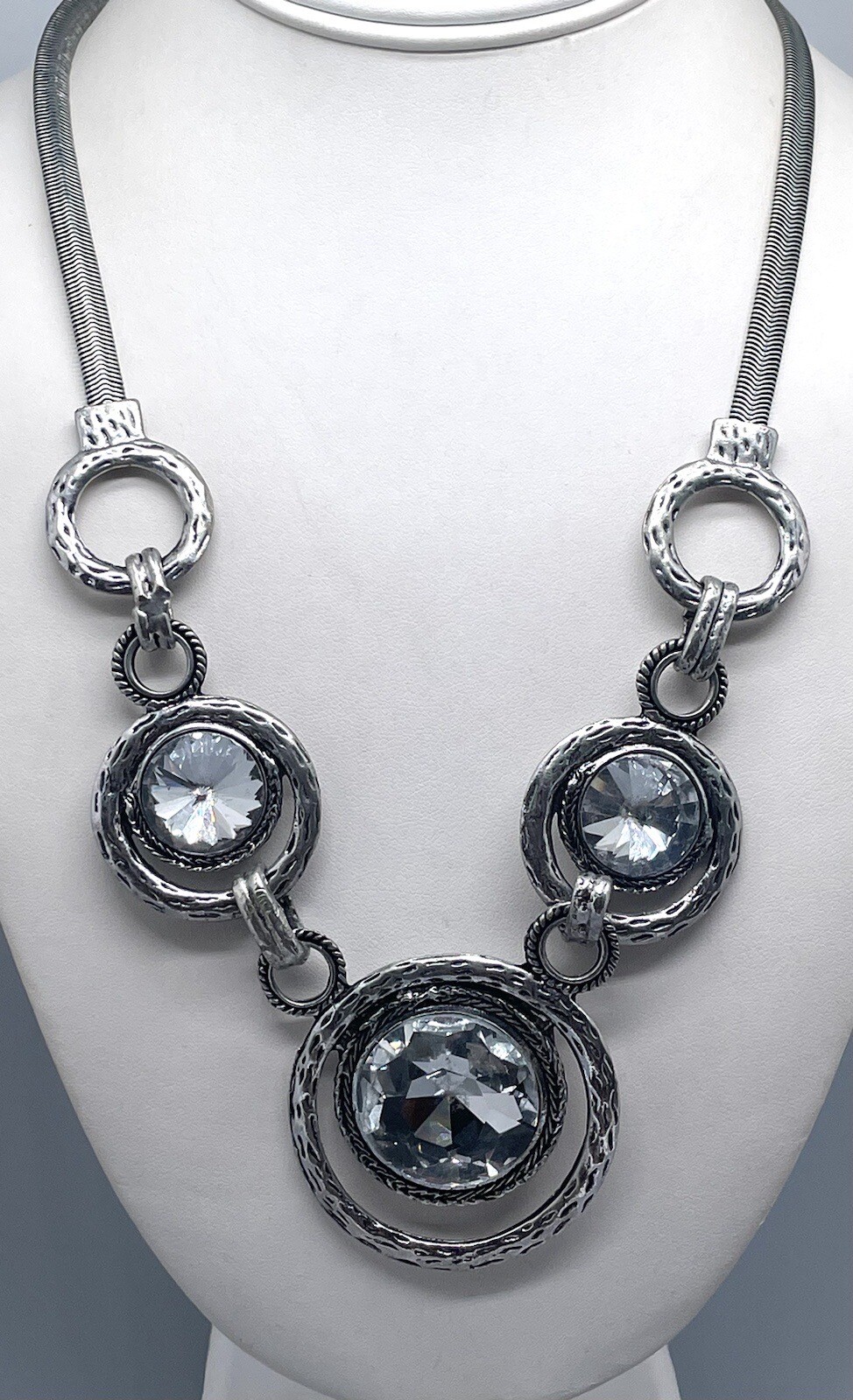 Silver Tone Circle Shape Rhinestone Statement Nec… - image 5