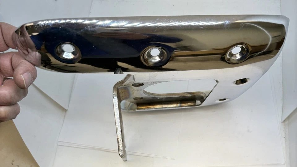 Protector de parachoques lateral izquierdo Desoto Fireflite Adventurer Firedome 1958 1820077 nuevo en stock Foto 4 de 4