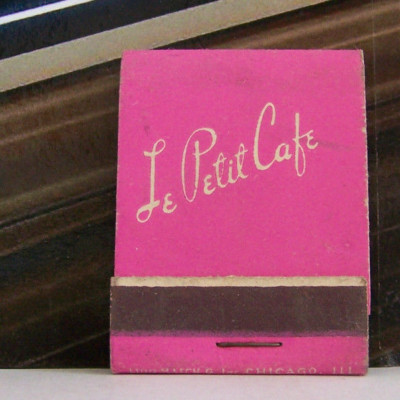 Rare Vintage Matchbook D5 Le Petite Cafe Palmer House Chicago Illinois Lounge