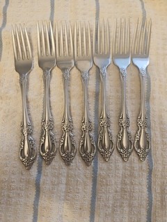 (7) Dinner Forks Oneida Distinction Deluxe RAPHAEL Stainless 7 1/4" A
