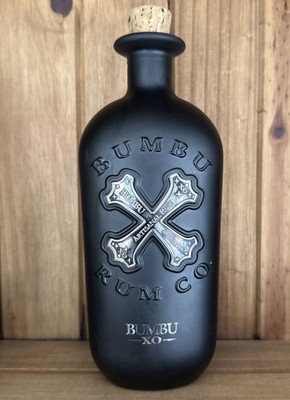 Leere Original Bumbu XO Rum Flasche 70cl mit Original Korken 