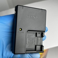 Sony BC-CS3 Battery Charger for NP-BD1 NP-FD1 NP-FR1 NP-FT1 NP-FE1 Tested Works