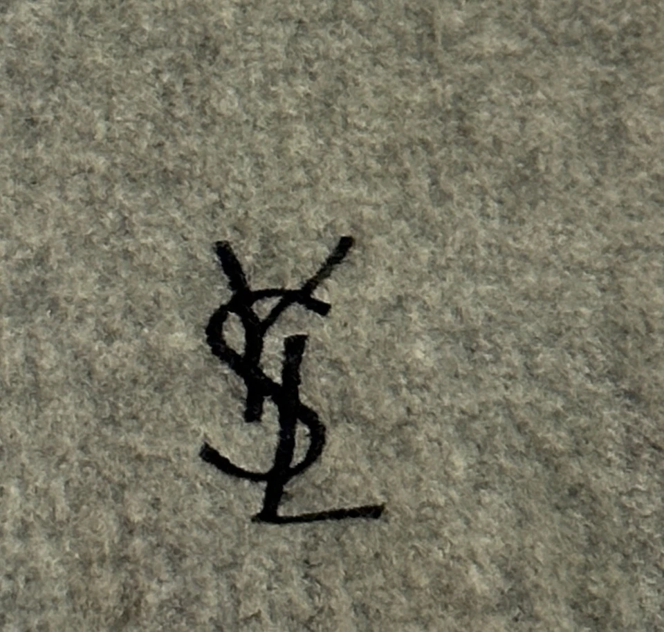 GENUÍNO CACHECOL YSL USADO 100% LÃ CINZA FEITO NA ITÁLIA - Imagem 4 de 4