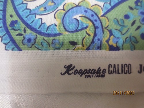 1.5 yds x 44" Keepsake Calico Paisley Print Blues on White Cotton fabric - Picture 3 of 3