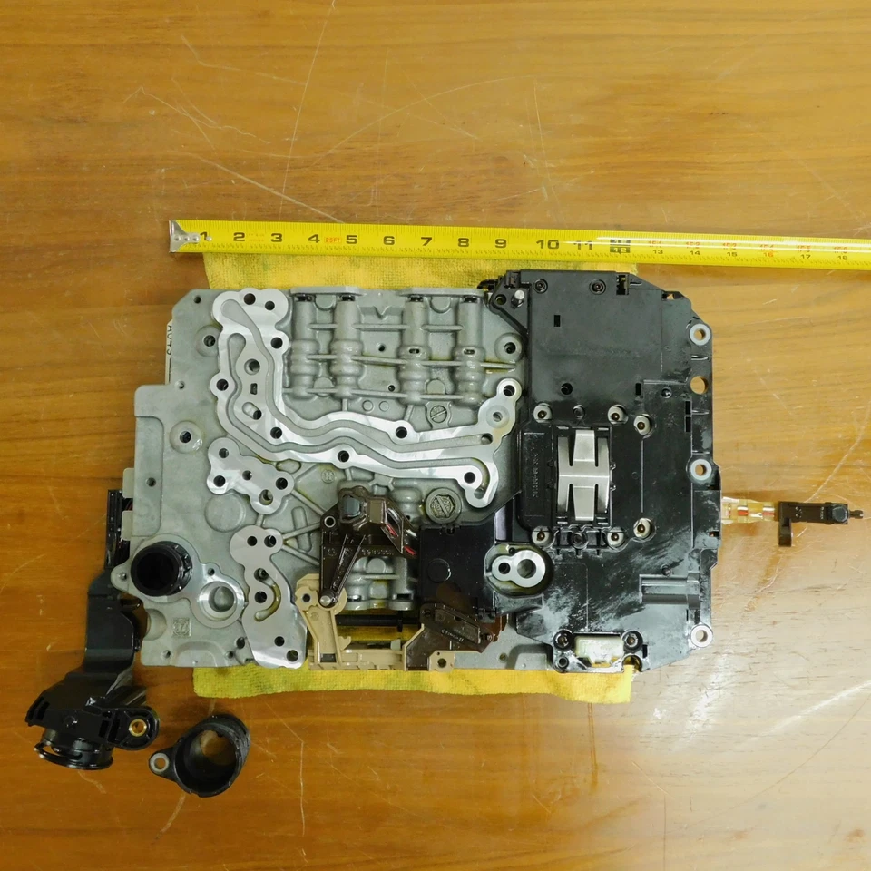 09-16 Audi A4 A5 Q5 2.0 Transmisión Control Mecatrónico Computadora Unidad Válvula Fabricante de Equipo Original Foto 2 de 4