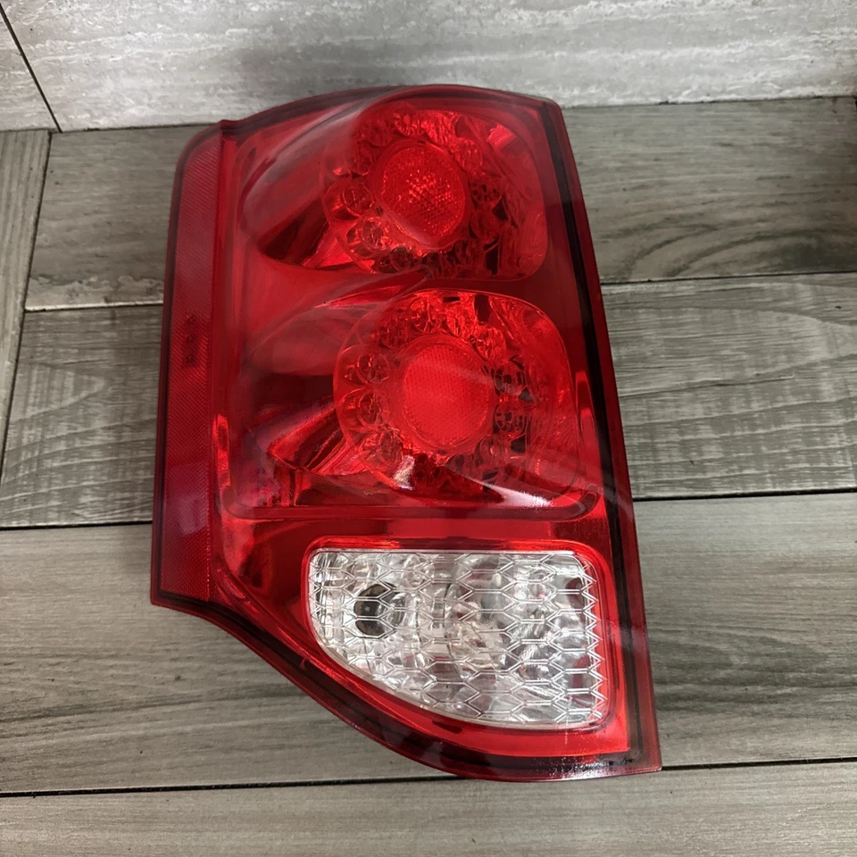 🥇Luz trasera LED para conductor izquierdo Dodge Grand Caravan 2011-2020 genuina Foto 4 de 4