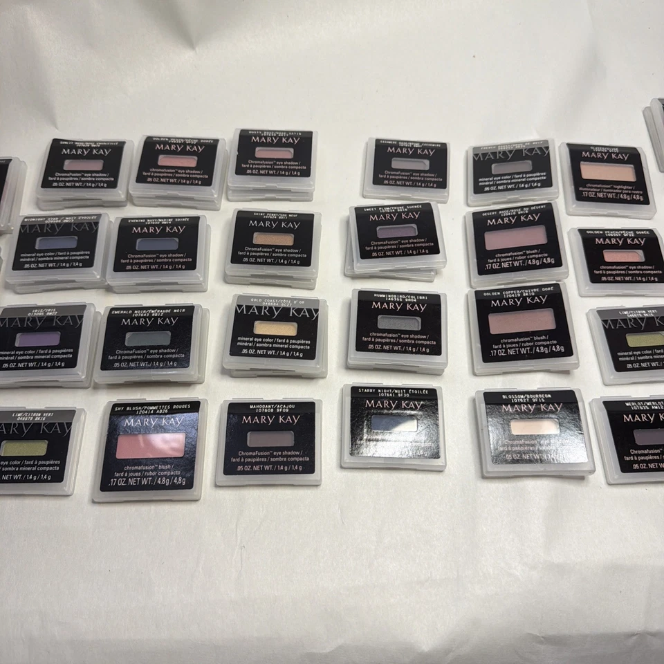 Large Lot Mary Kay  Eye Shadow & Blush Mixed Various New - Image 3 of 4