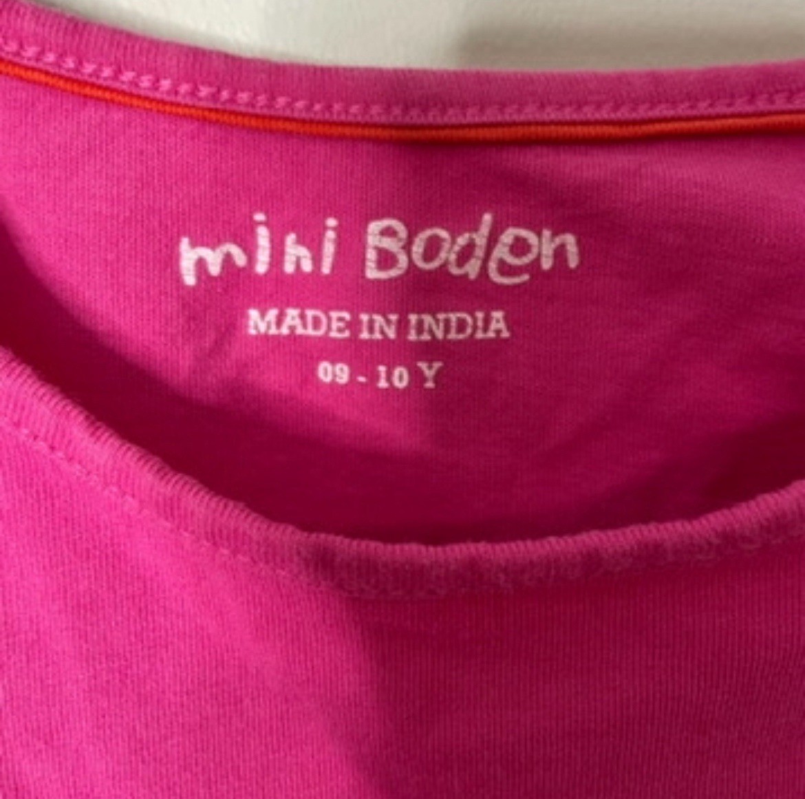 Rare Retired Mini Boden LS Holiday Shirt Sequined Polar Bear pink Girl’s Sz 9/10 image 5