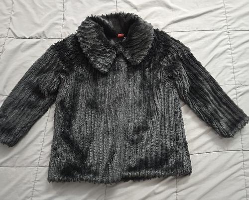 Black Junior Girl Faux Fur Coat Jacket Size 10/12 - Picture 4 of 8