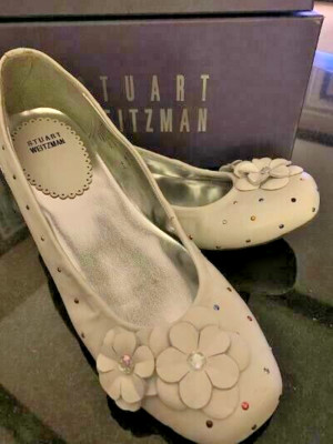 Stuart Weitzman Girls White Flat Shoes Bitsy NEW Girls Size 4  SALE