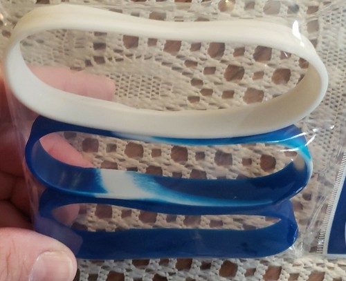 1 Dozen Or 12 - NFL Football Indianapolis Colts Wrist Band 3 Bracelets - Picture 5 of 5
