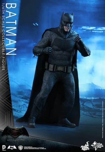 1:6 Hot Toys Batman vs Superman Pack 2 Figuras Batman y Superman Set Exclusivo - Imagen 2 de 9