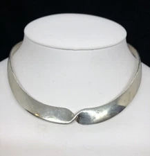 Unique Sterling Silver .925 Solid Choker Necklace W/Twist 40.3grams Mexico FJ25